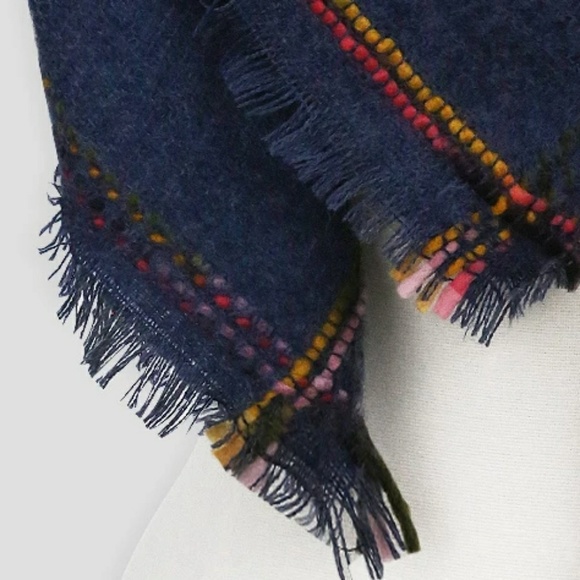 🆕 Blue Blanket Scarf - Picture 2 of 2